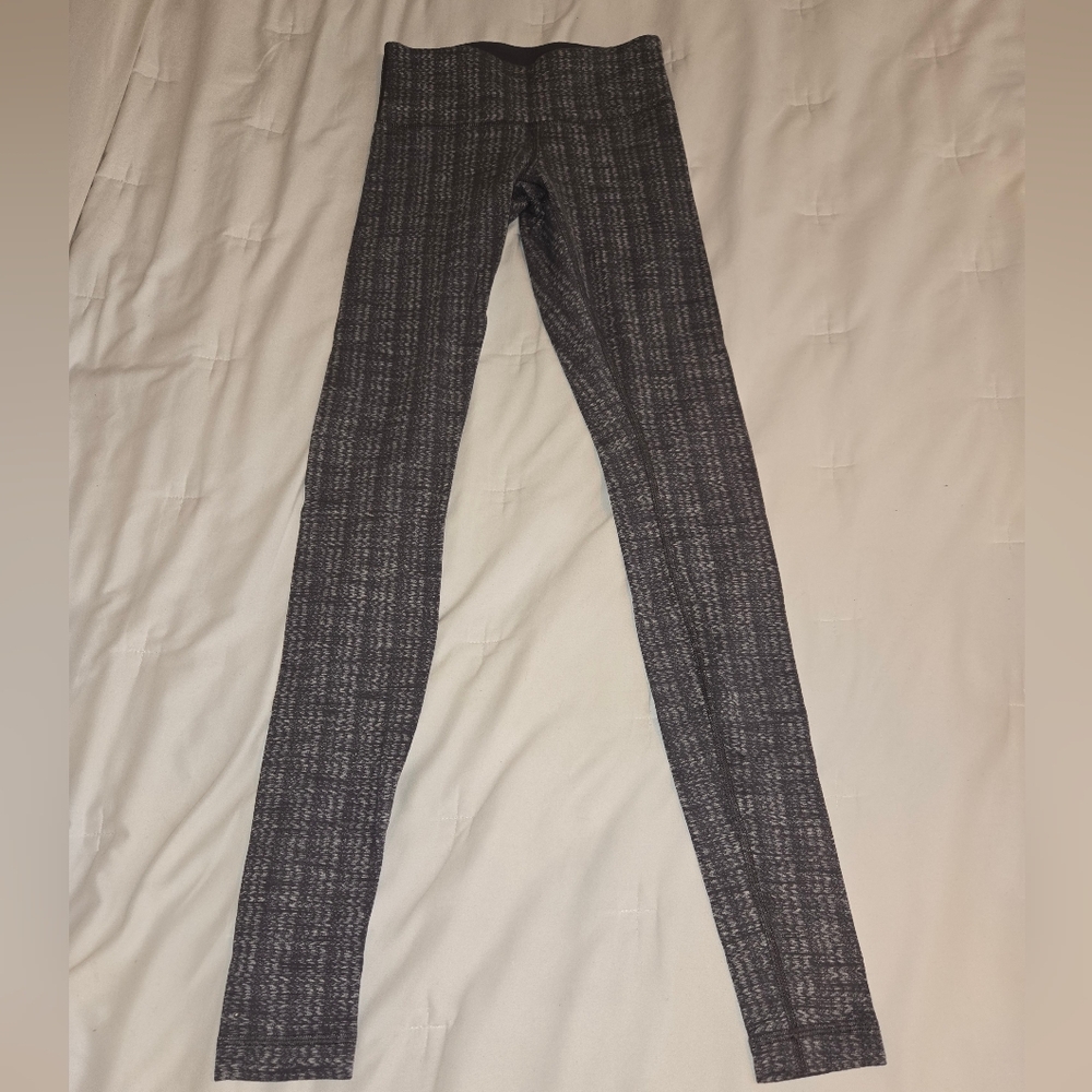 Lululemon leggings - Picture 2 of 5